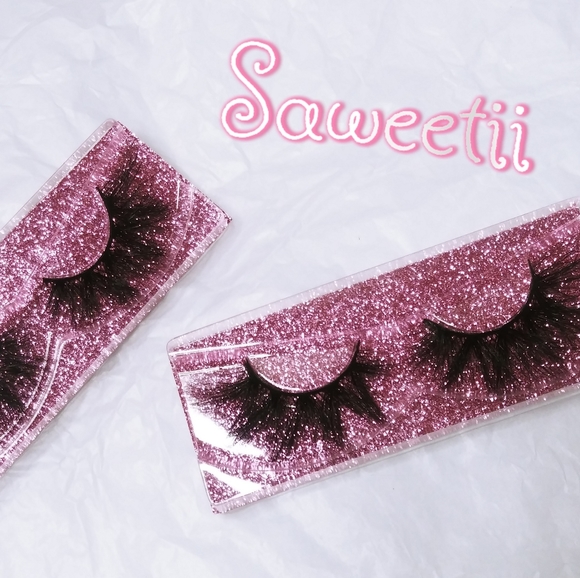 Mink Lashes - Picture 4 of 4